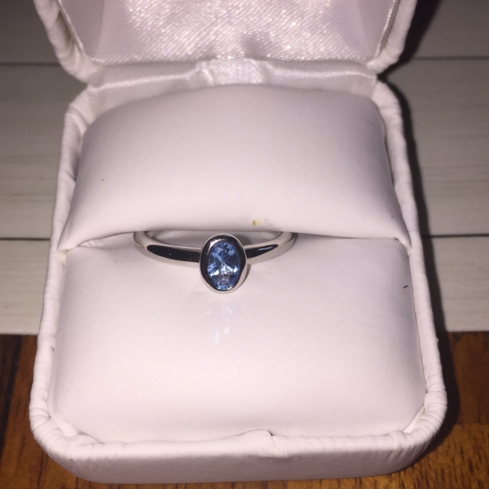 Silver topaz ring size 9